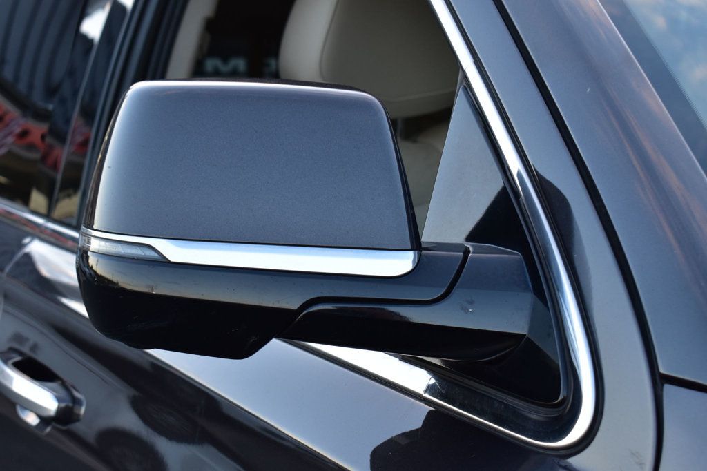 2016 Cadillac Escalade Luxury photo 57