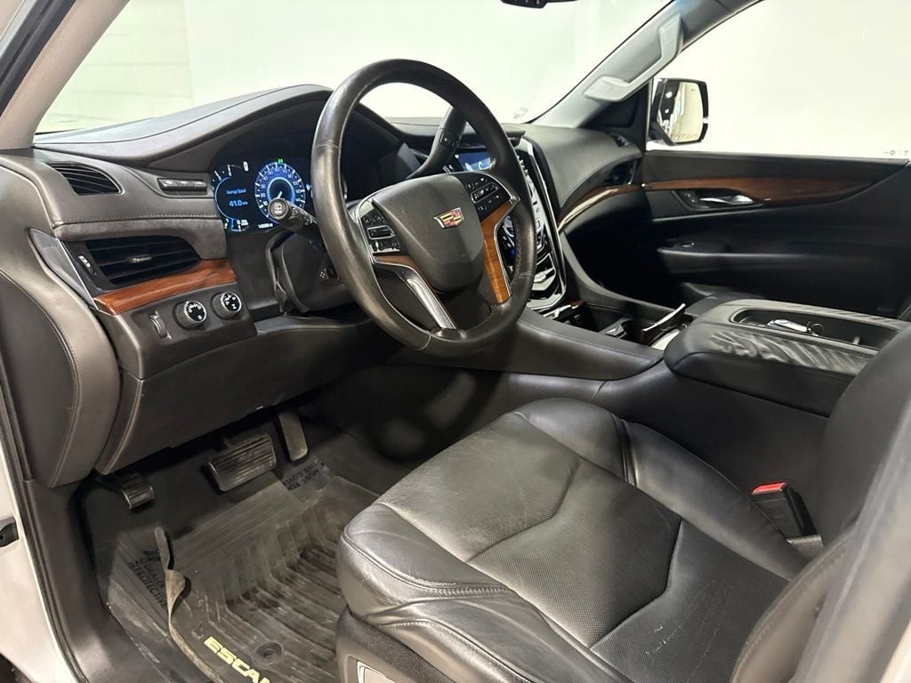 2016 Cadillac Escalade 4WD 4dr Luxury Collection - 23043415 - 12