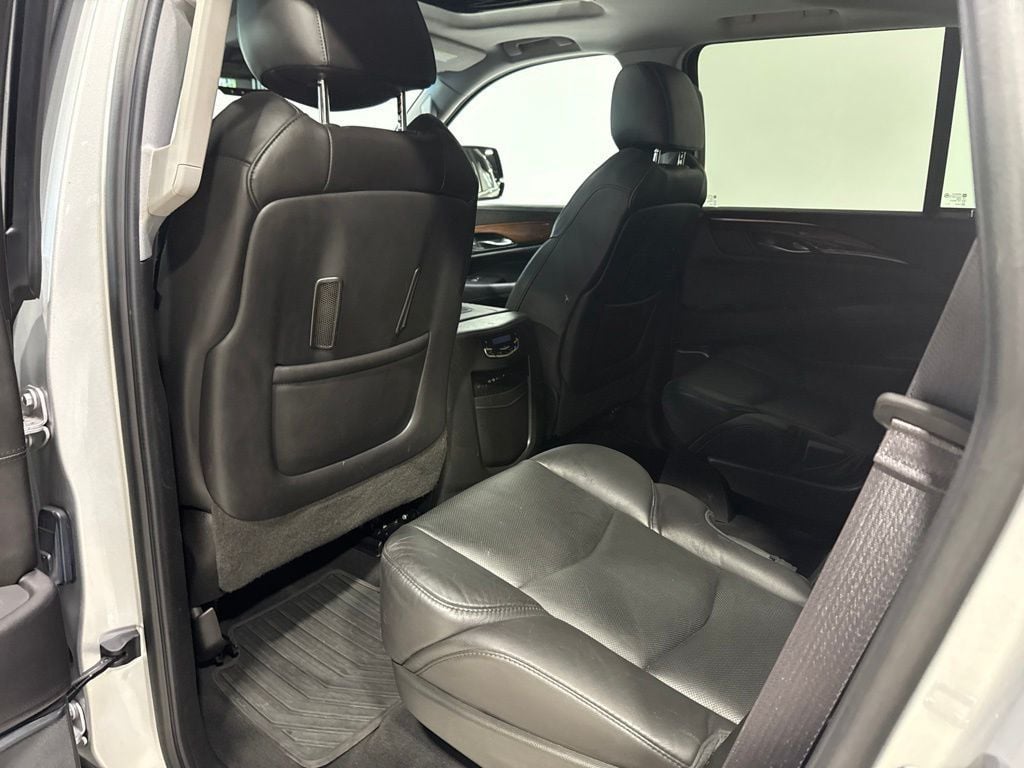 2016 Cadillac Escalade 4WD 4dr Luxury Collection - 23043415 - 25