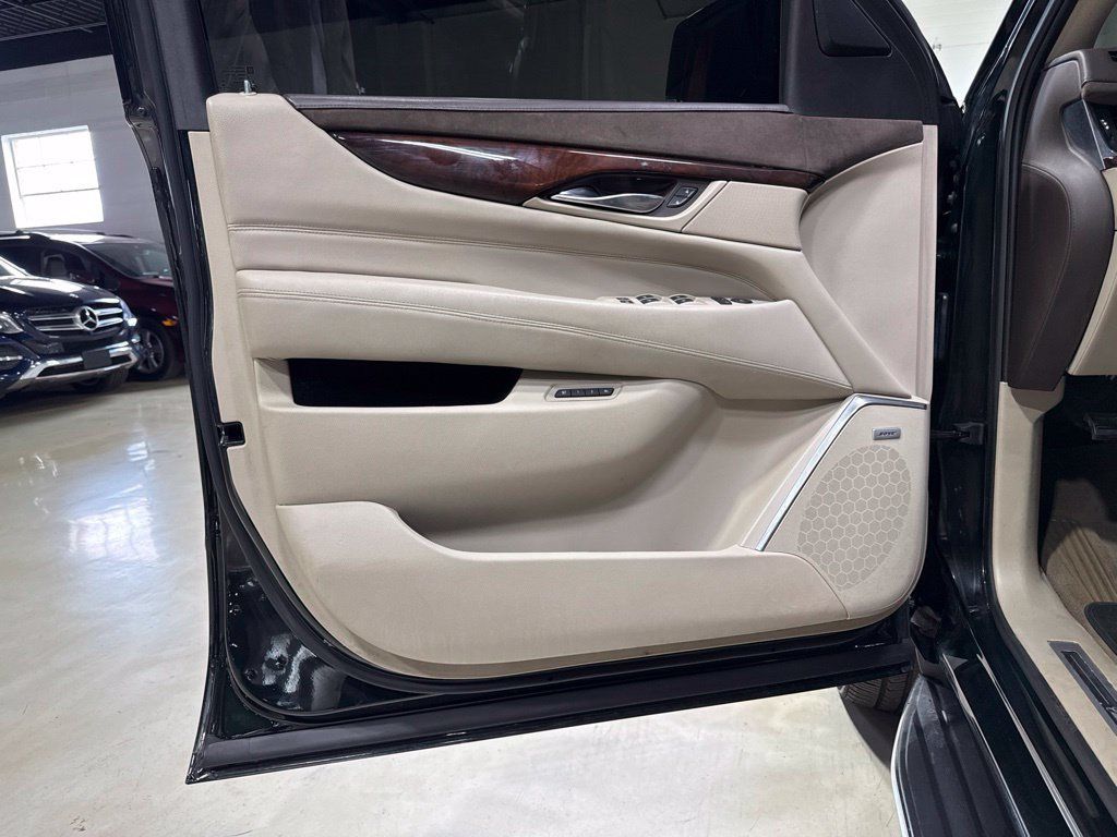 2016 Cadillac Escalade 4WD 4dr Luxury Collection - 23085501 - 23