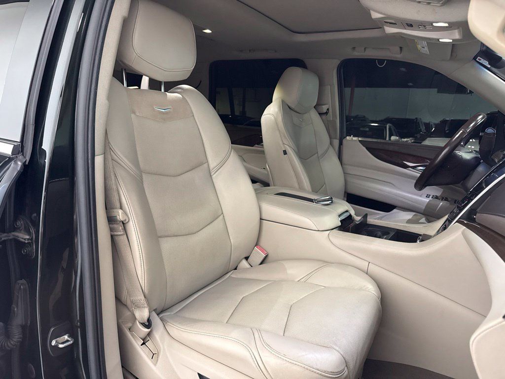 2016 Cadillac Escalade 4WD 4dr Luxury Collection - 23085501 - 28