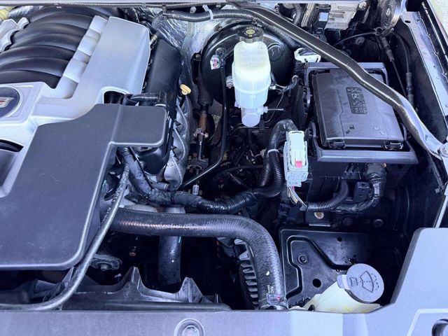 2016 Cadillac Escalade 4WD 4dr Luxury Collection - 23043869 - 16