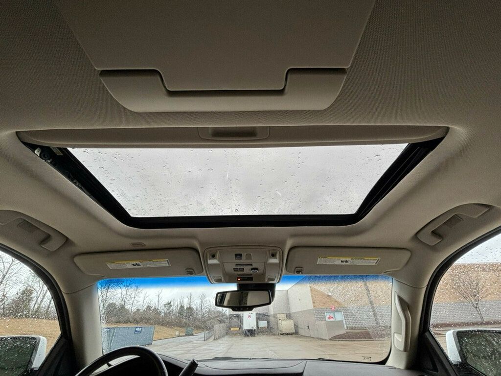 2016 Cadillac Escalade 4WD 4dr Luxury Collection - 22970307 - 25