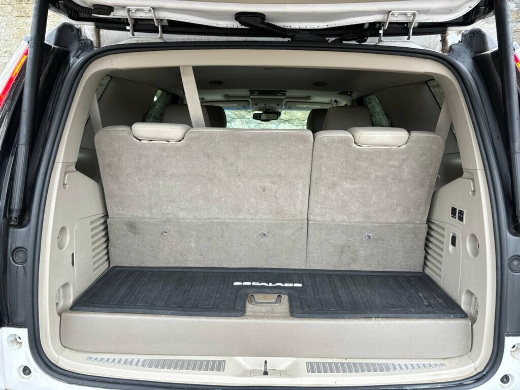 2016 Cadillac Escalade 4WD 4dr Luxury Collection - 22970307 - 39