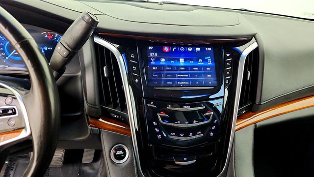 2016 Cadillac Escalade 4WD 4dr Luxury Collection - 23078160 - 16