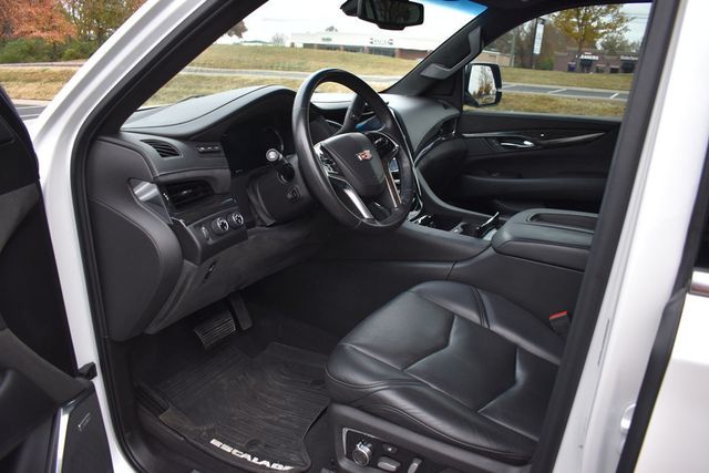 2016 Cadillac Escalade 4WD 4dr Platinum - 22948641 - 31