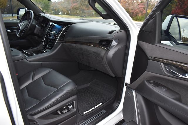 2016 Cadillac Escalade 4WD 4dr Platinum - 22948641 - 32