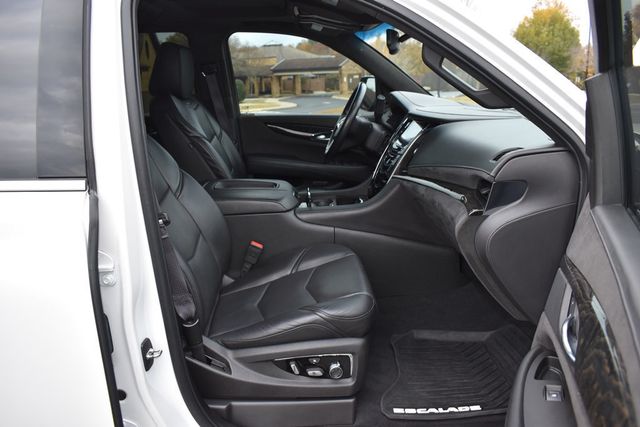 2016 Cadillac Escalade 4WD 4dr Platinum - 22948641 - 36