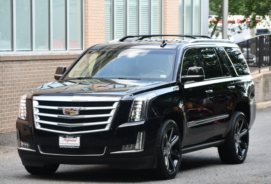 2016 Cadillac Escalade Premium photo 3
