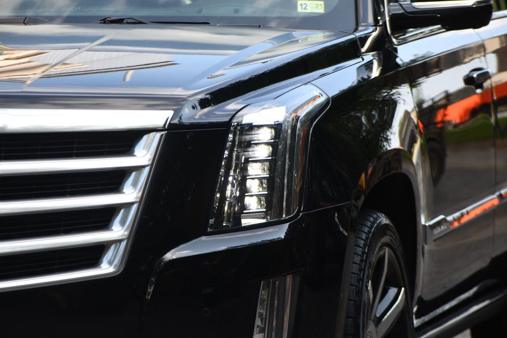 2016 Cadillac Escalade Premium photo 4