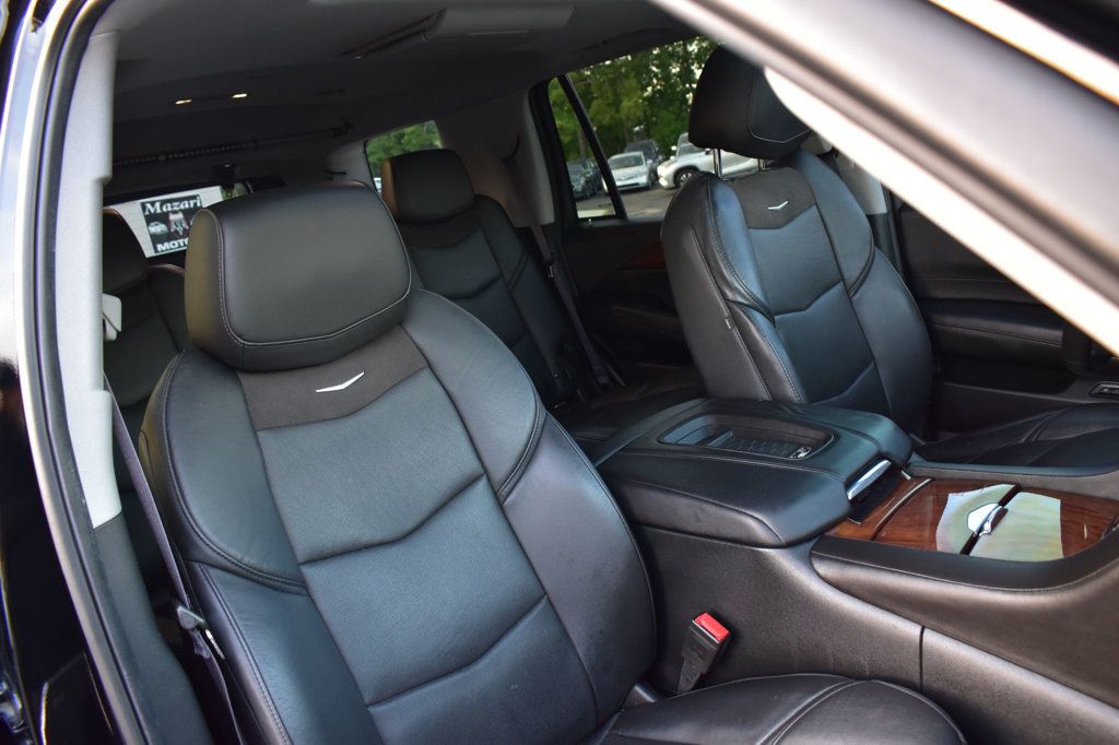 2016 Cadillac Escalade Premium photo 17