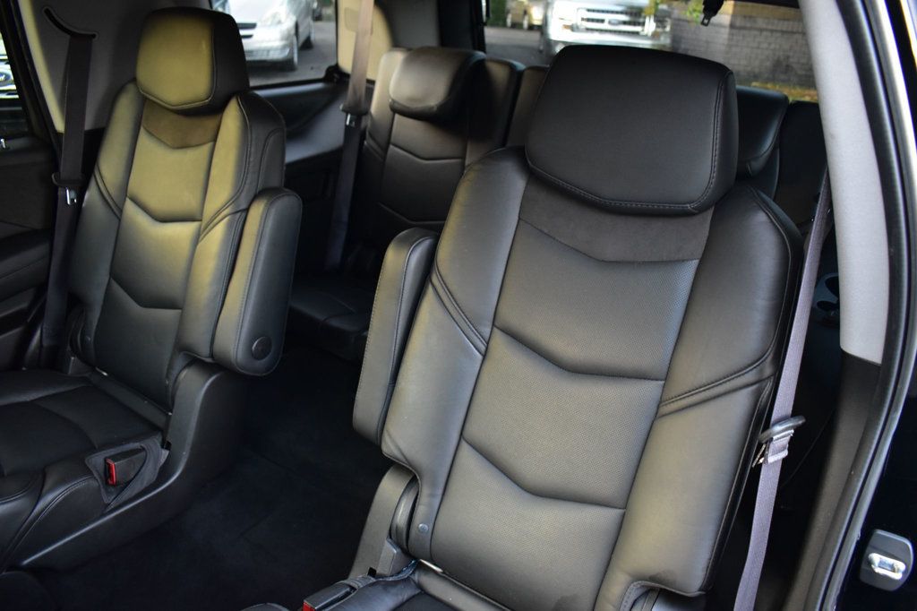 2016 Cadillac Escalade Premium photo 20