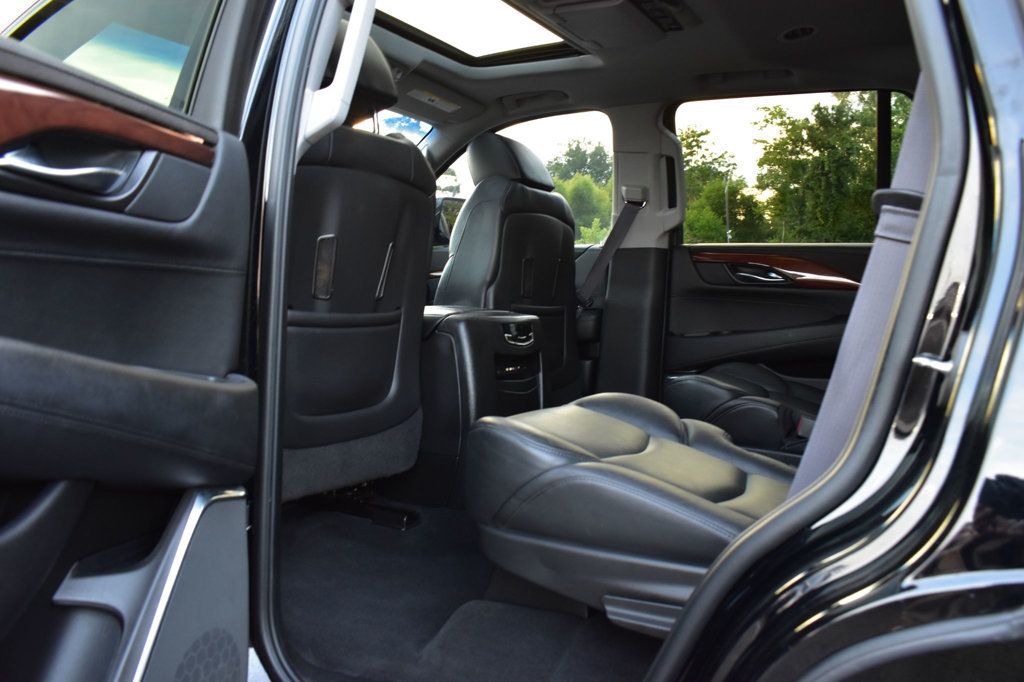 2016 Cadillac Escalade Premium photo 21