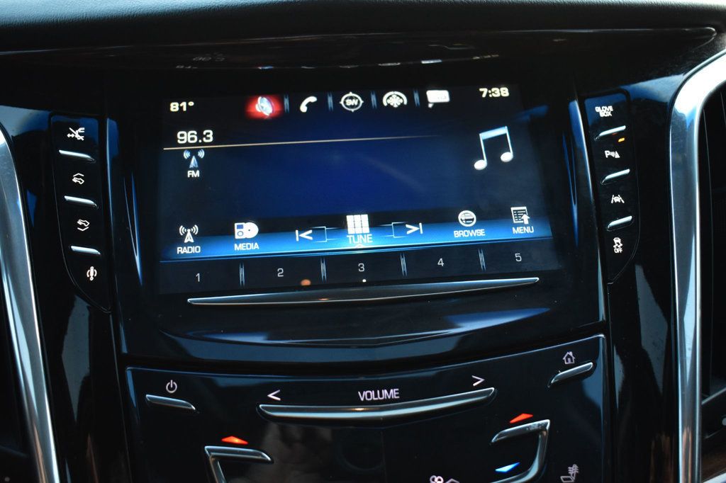 2016 Cadillac Escalade Premium photo 34