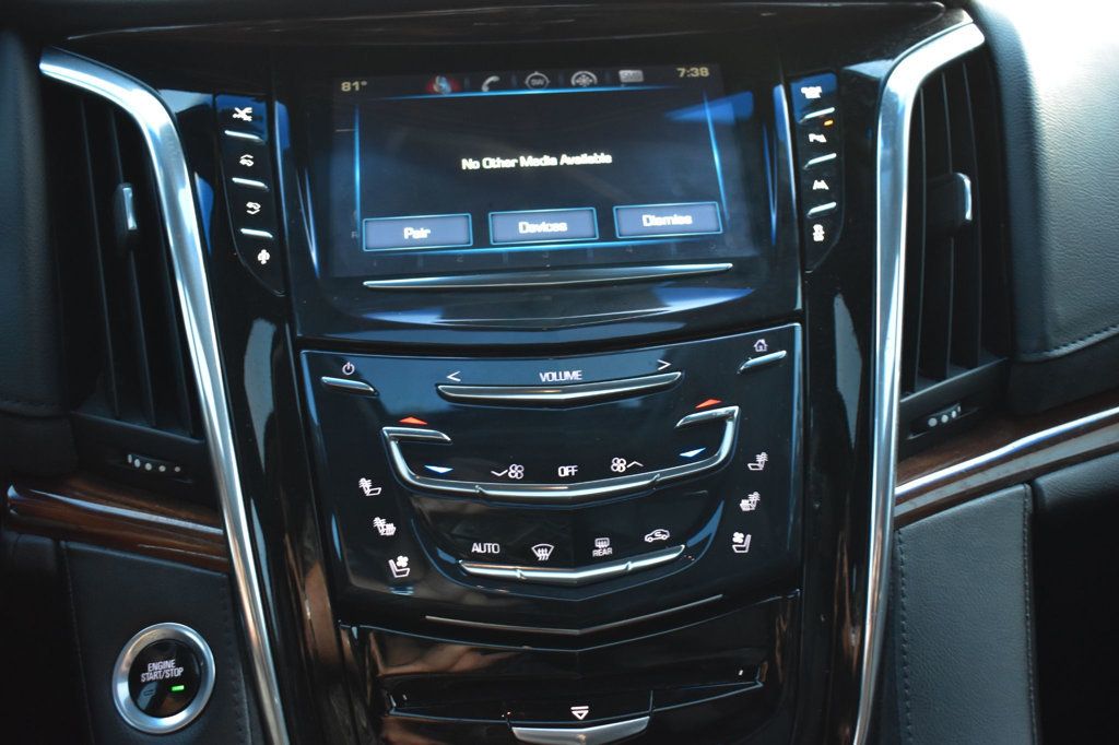 2016 Cadillac Escalade Premium photo 36
