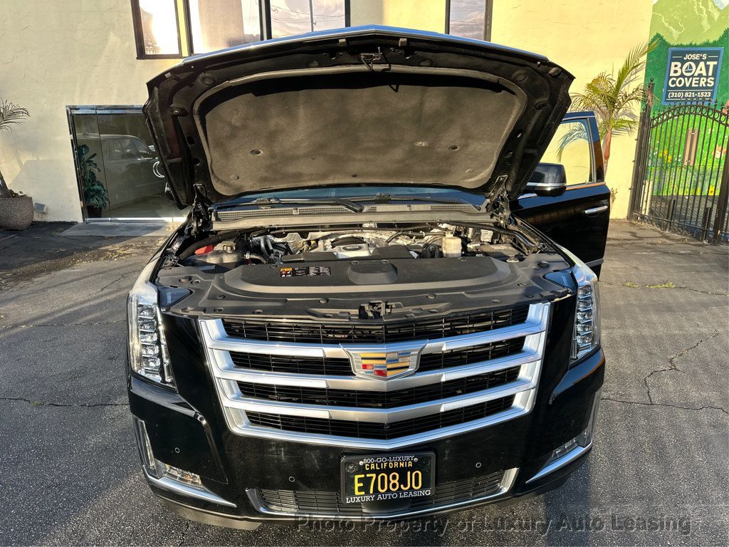 2016 Cadillac Escalade Premium photo 11