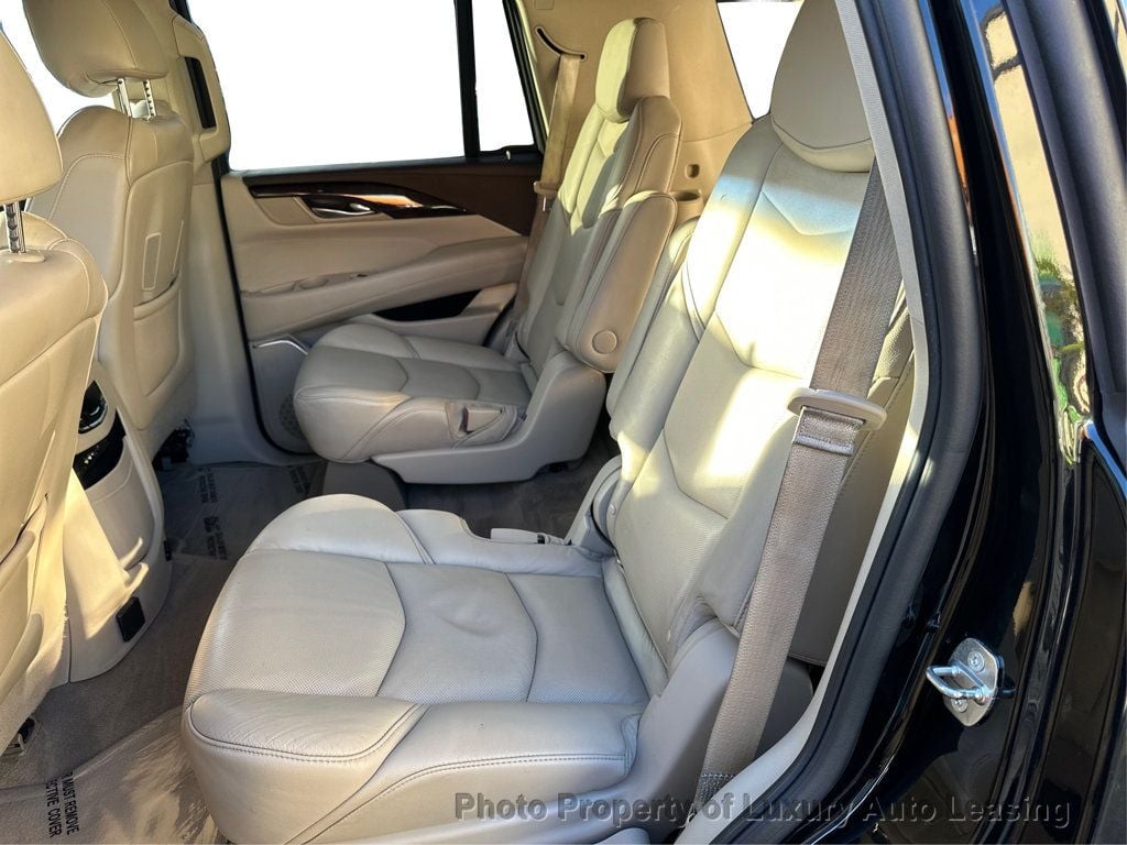 2016 Cadillac Escalade Premium photo 14