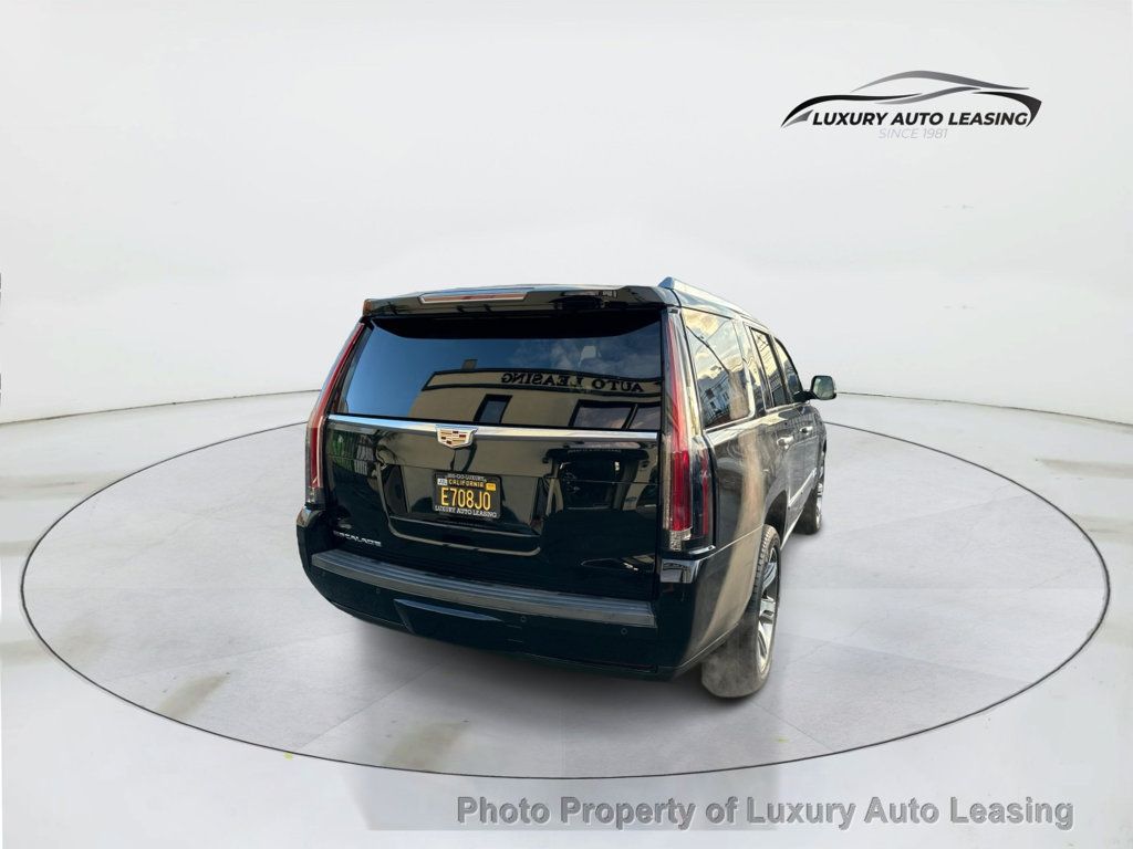 2016 Cadillac Escalade Premium photo 4