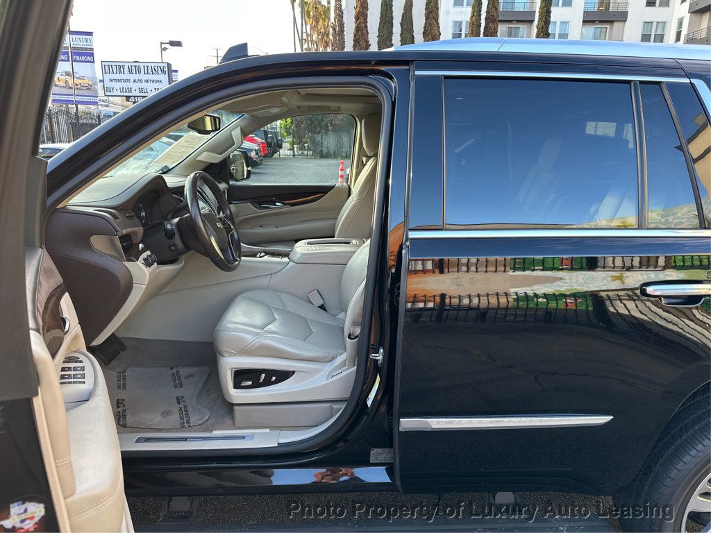 2016 Cadillac Escalade Premium photo 9