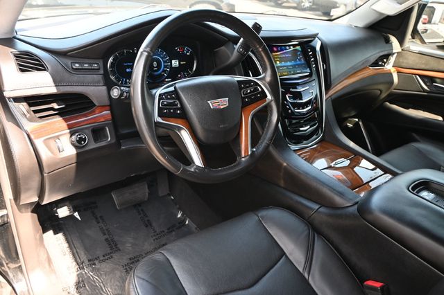 2016 Cadillac Escalade Luxury Collection - 23036574 - 6
