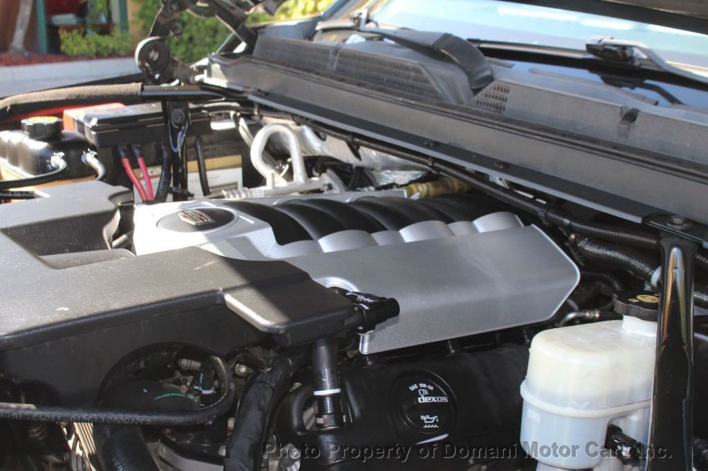 2016 Cadillac Escalade Luxury photo 14