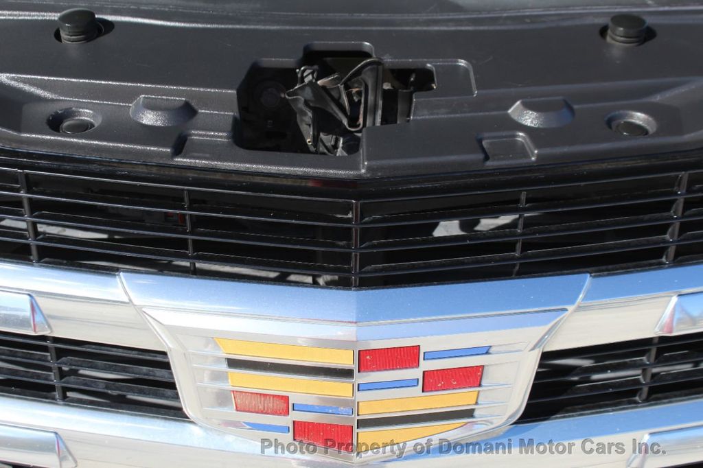 2016 Cadillac Escalade Luxury photo 15