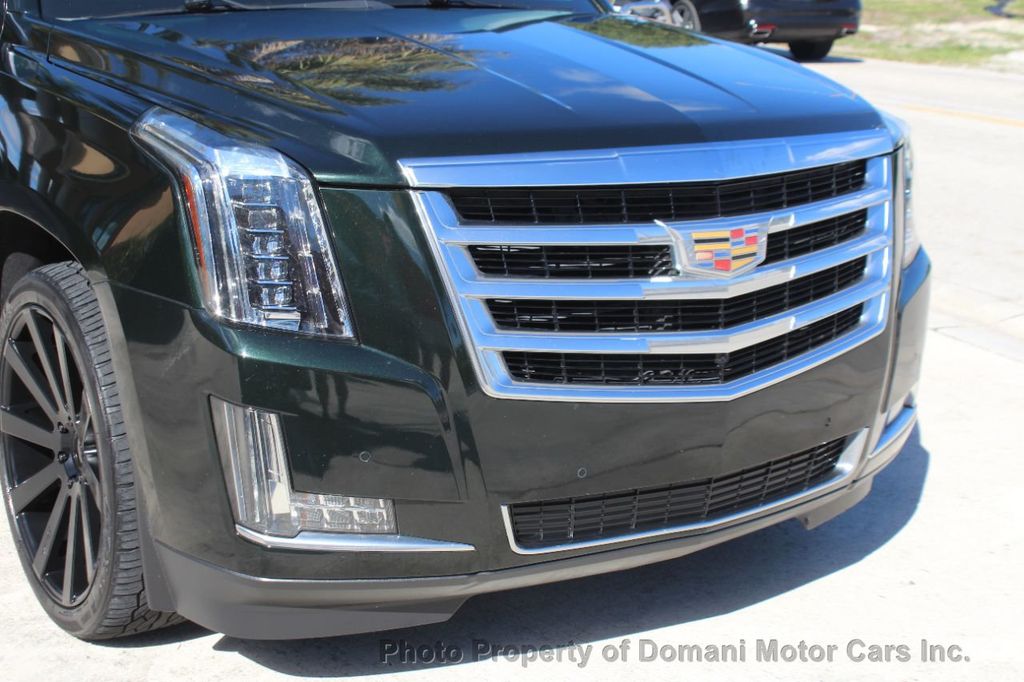 2016 Cadillac Escalade Luxury photo 17