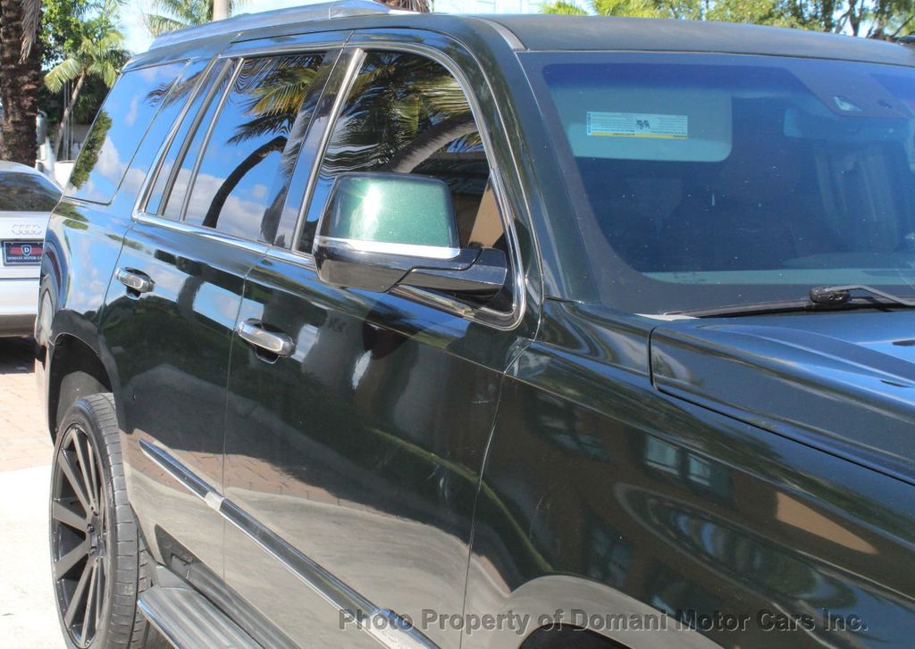 2016 Cadillac Escalade Luxury photo 23