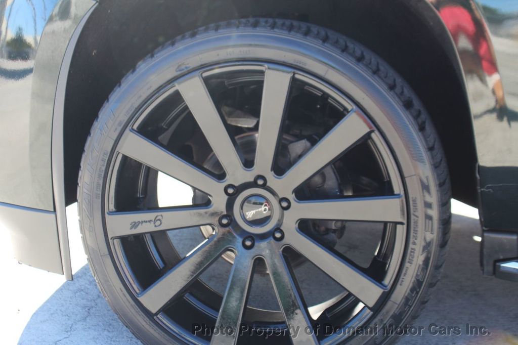 2016 Cadillac Escalade Luxury photo 24