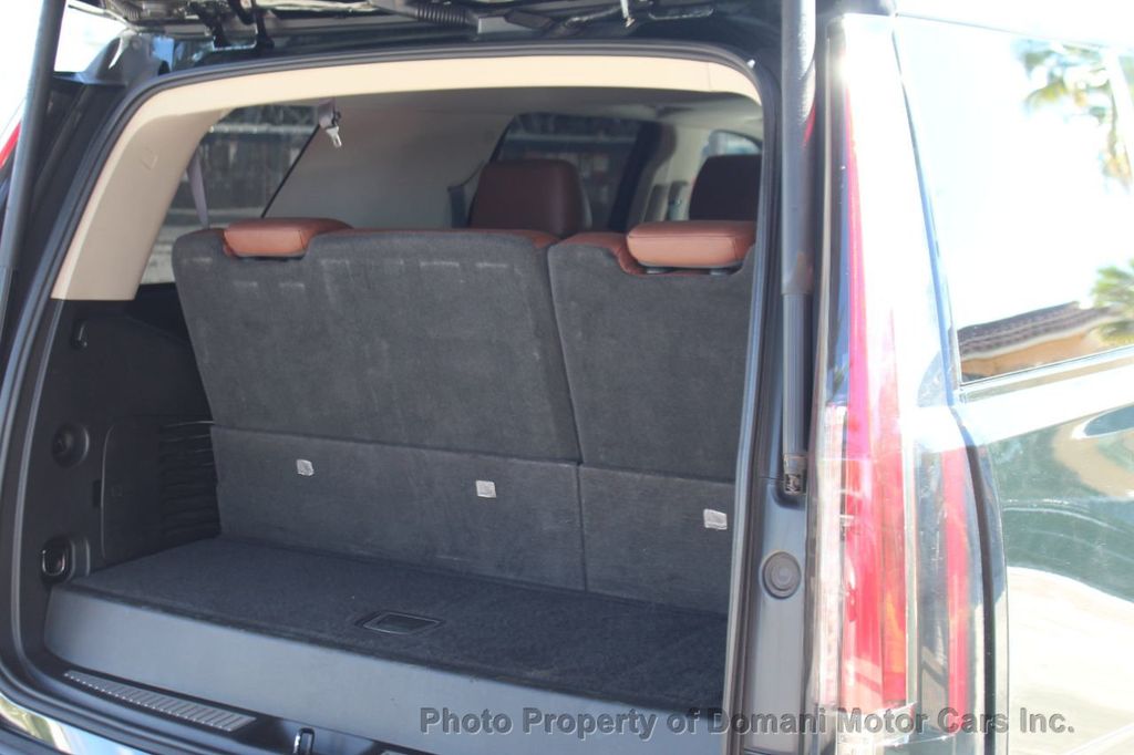 2016 Cadillac Escalade Luxury photo 33