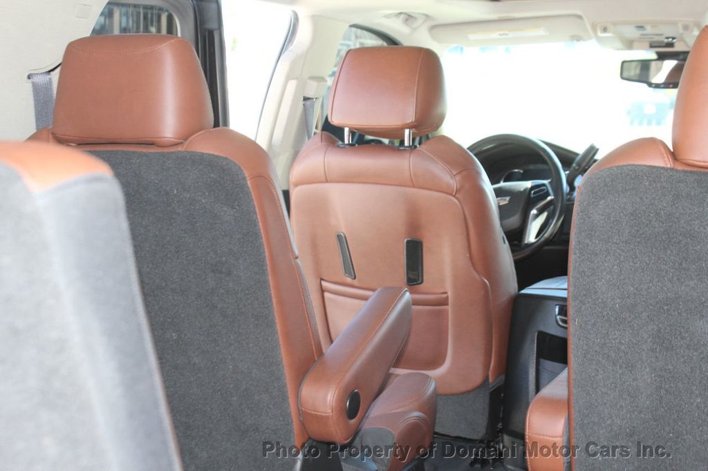 2016 Cadillac Escalade Luxury photo 35