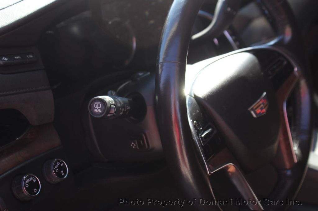 2016 Cadillac Escalade Luxury photo 39