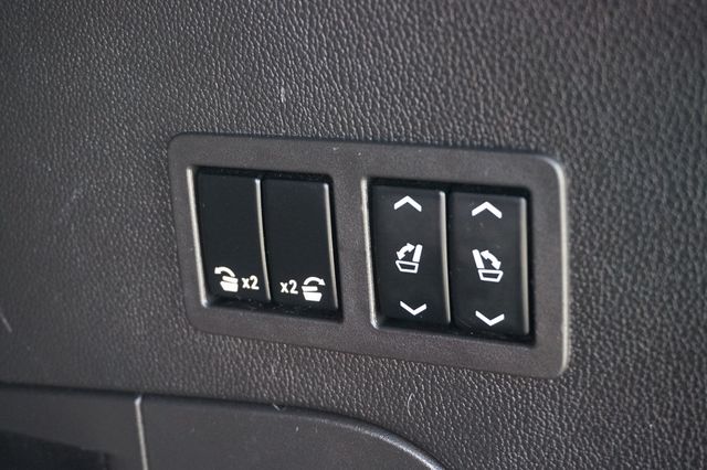 2016 Cadillac Escalade PLATINUM, 4X4, PREMIUM WHEELS, MOON ROOF, LEATHER SEATS, TOW PKG - 23004926 - 9