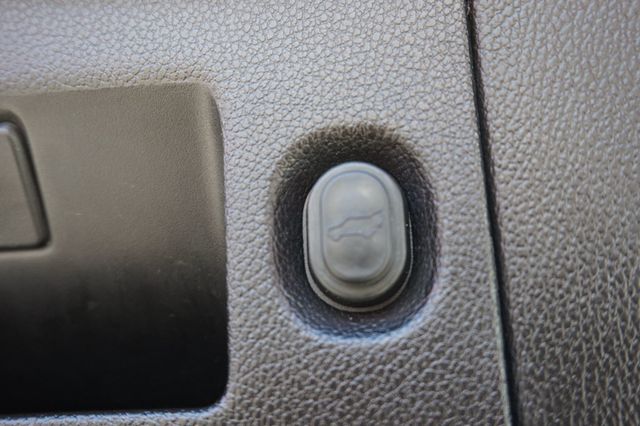 2016 Cadillac Escalade PLATINUM, 4X4, PREMIUM WHEELS, MOON ROOF, LEATHER SEATS, TOW PKG - 23004926 - 10