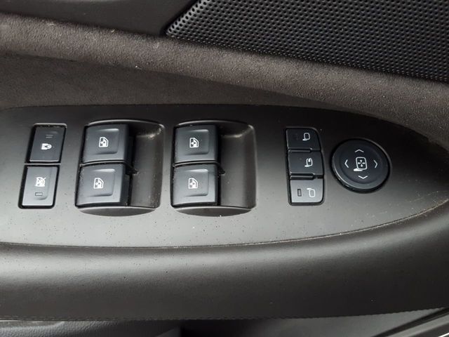 2016 Cadillac Escalade (Theft Recovery) Premium Collection - 18178799 - 19