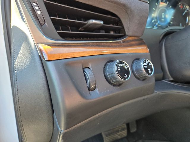 2016 Cadillac Escalade ESV 4WD 4dr Luxury Collection - 22997351 - 16