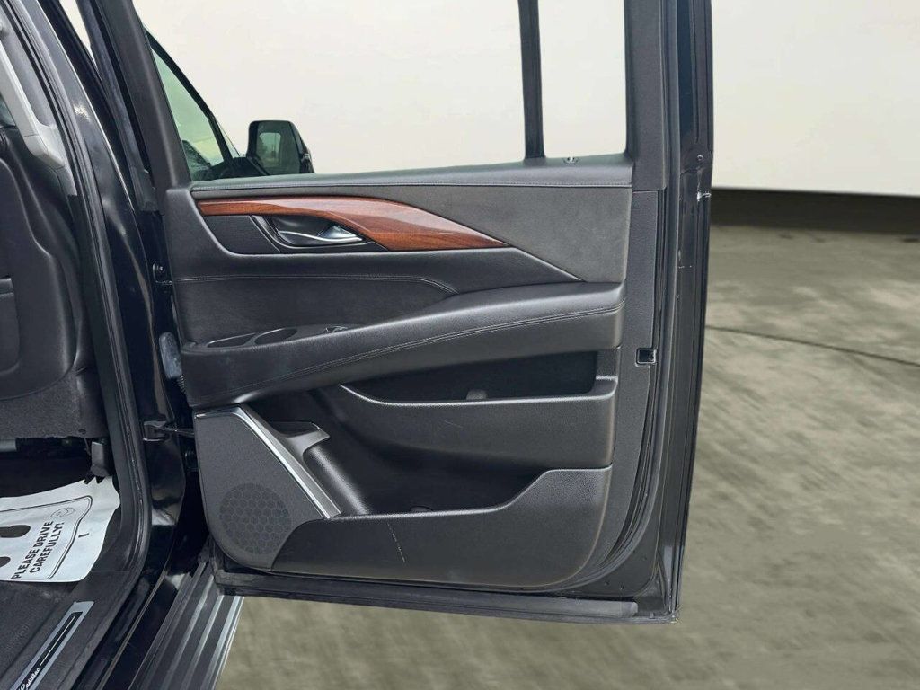 2016 Cadillac Escalade ESV 4WD 4dr Luxury Collection - 23004544 - 17