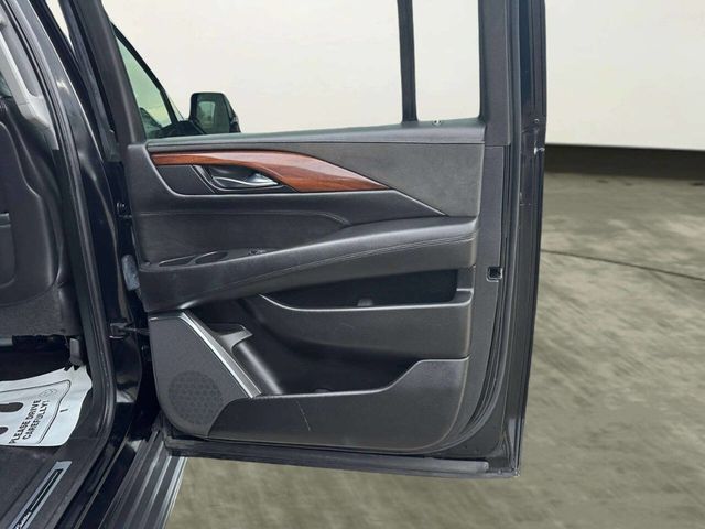 2016 Cadillac Escalade ESV 4WD 4dr Luxury Collection - 23004544 - 17