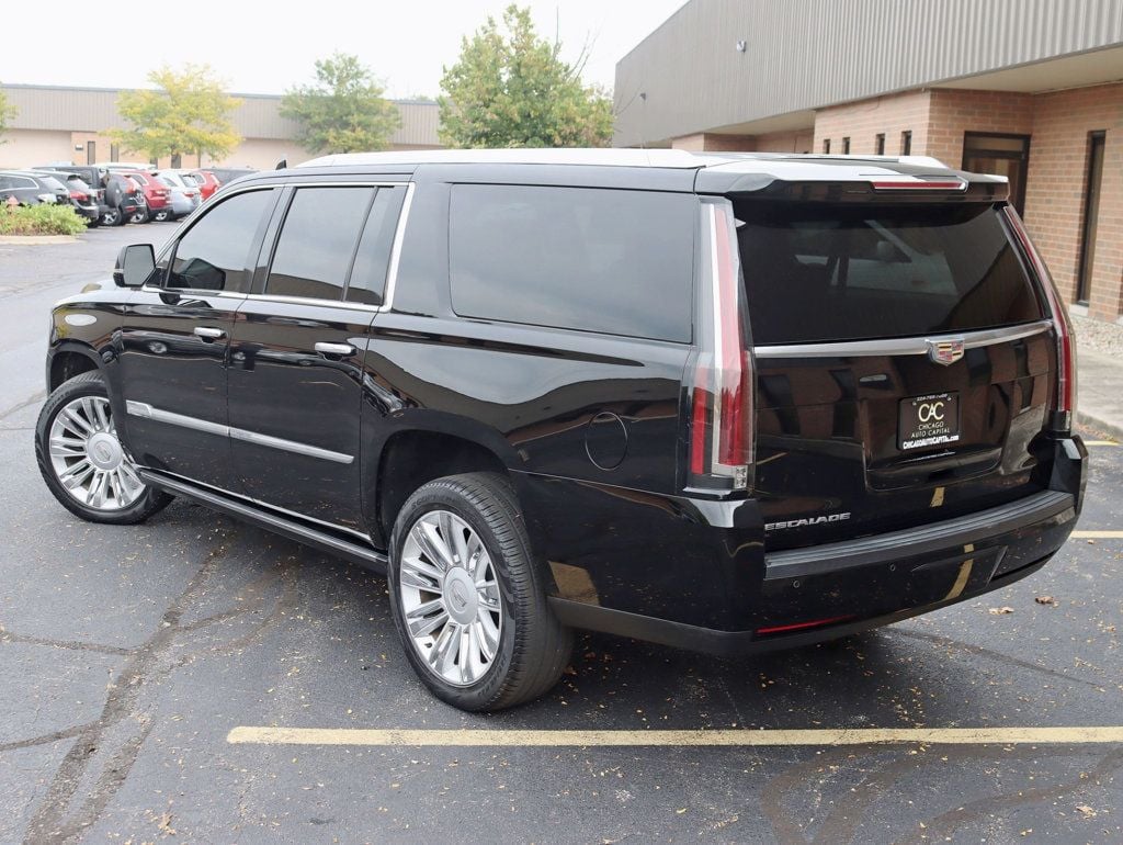 2016 Cadillac Escalade ESV Platinum photo 11