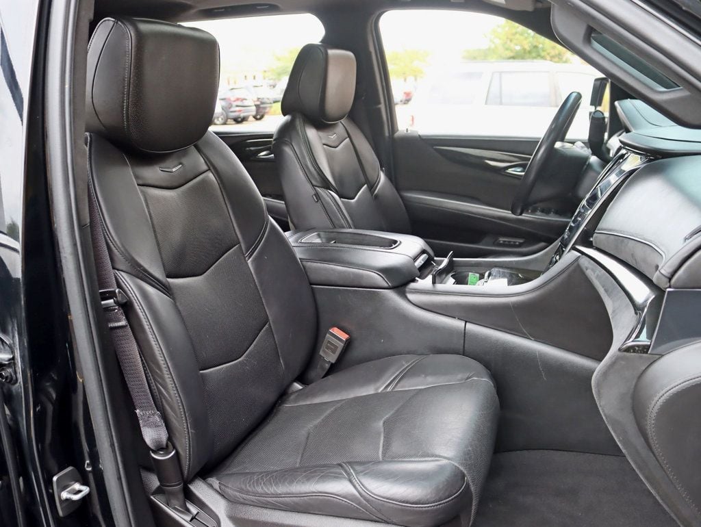 2016 Cadillac Escalade ESV Platinum photo 22