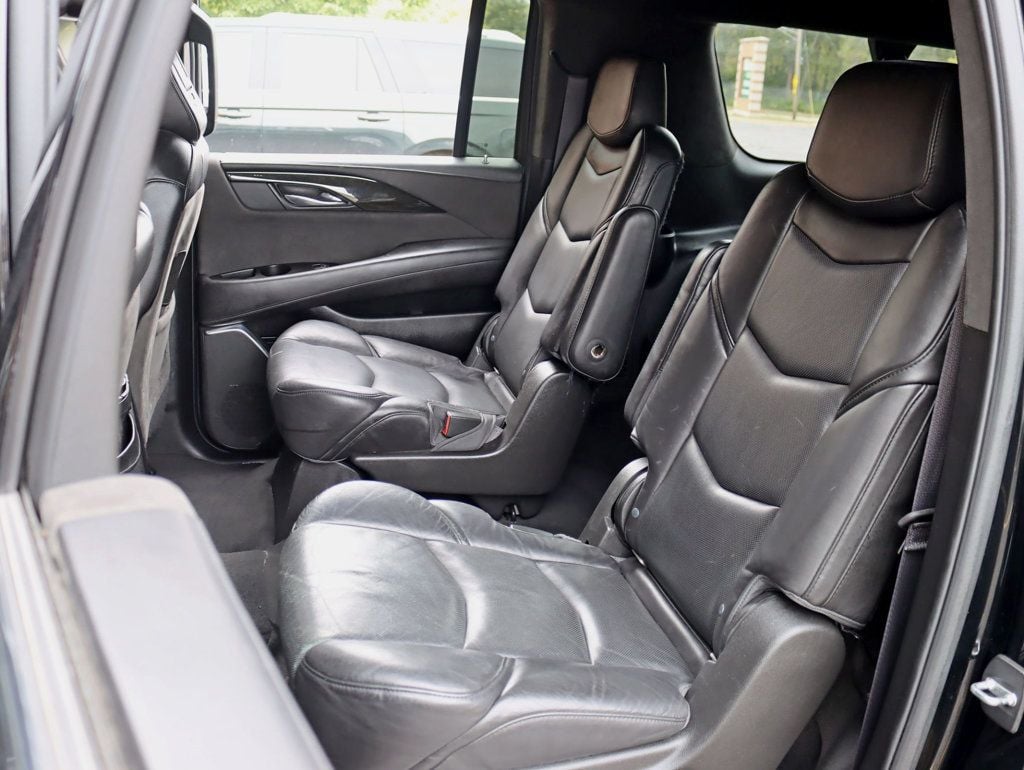 2016 Cadillac Escalade ESV Platinum photo 23