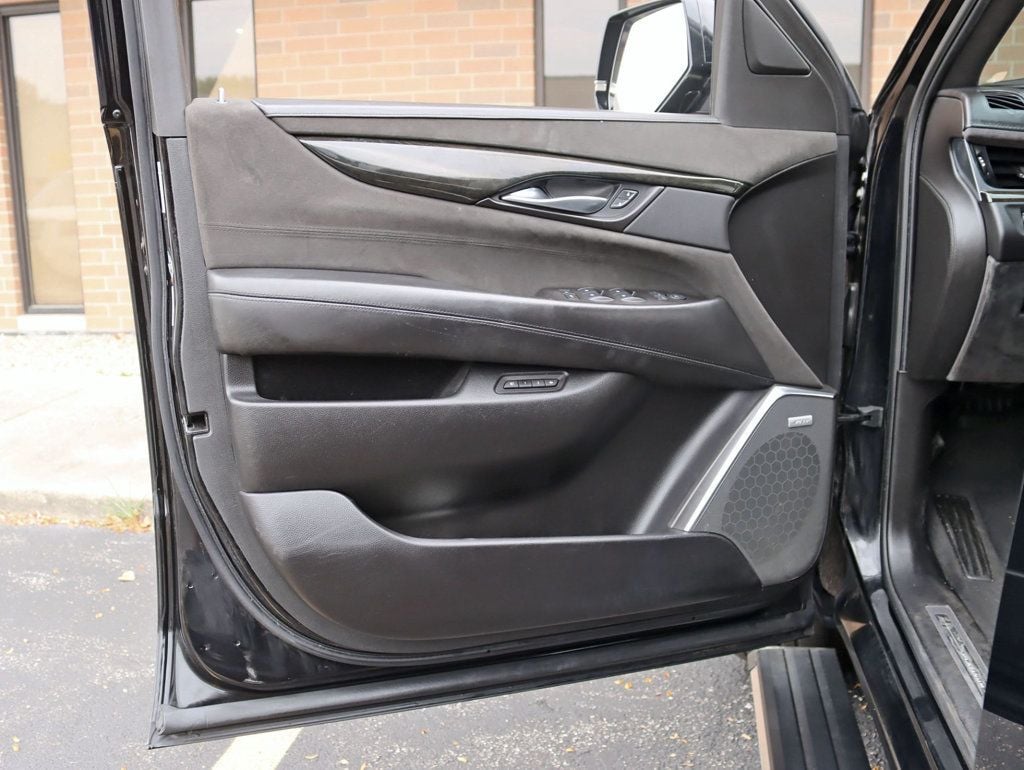 2016 Cadillac Escalade ESV Platinum photo 28