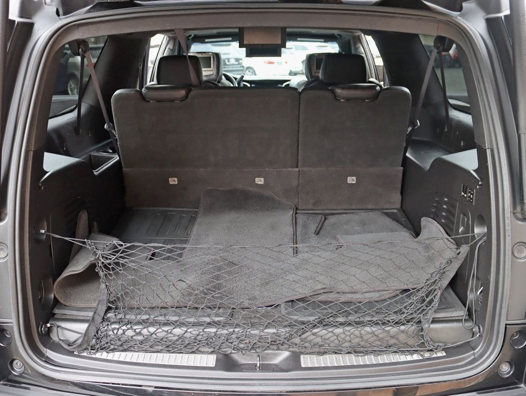 2016 Cadillac Escalade ESV Platinum photo 32