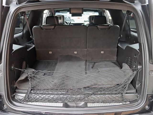 2016 Cadillac Escalade ESV 4WD 4dr Platinum - 22918437 - 34