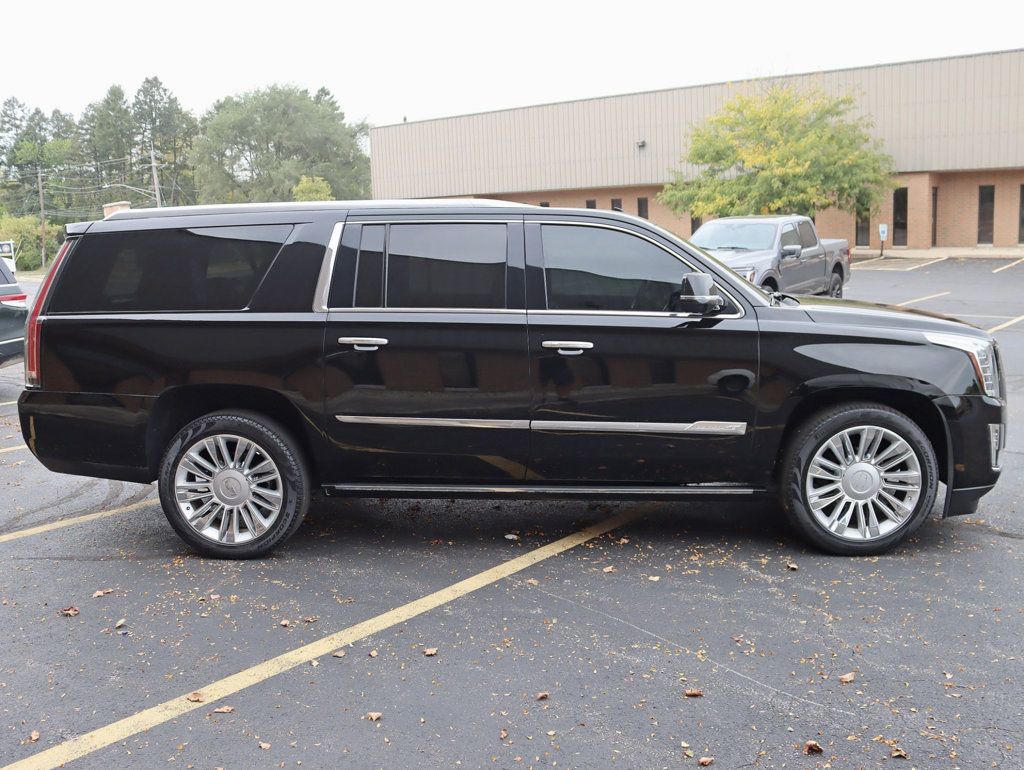 2016 Cadillac Escalade ESV Platinum photo 9