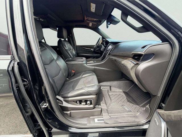 2016 Cadillac Escalade ESV 4WD 4dr Platinum - 23028719 - 33