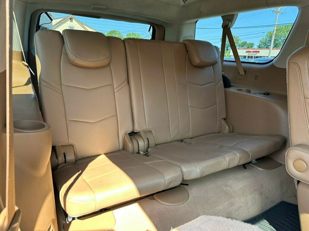 2016 Cadillac Escalade ESV 4WD 4dr Platinum - 22550573 - 21