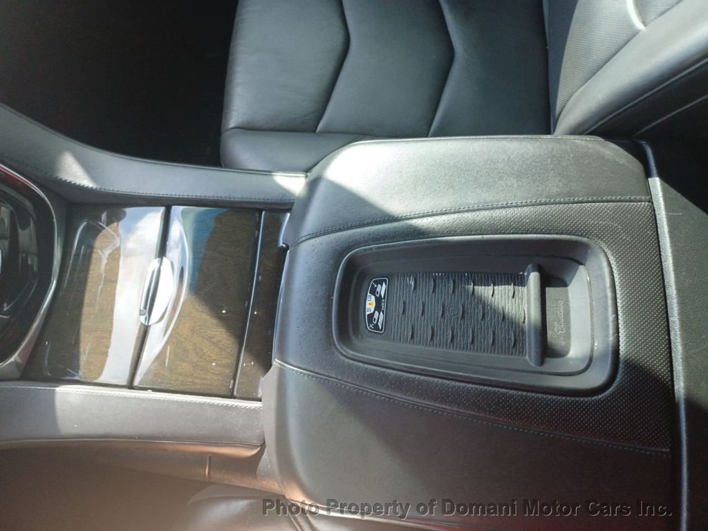 2016 Cadillac Escalade ESV Platinum photo 18