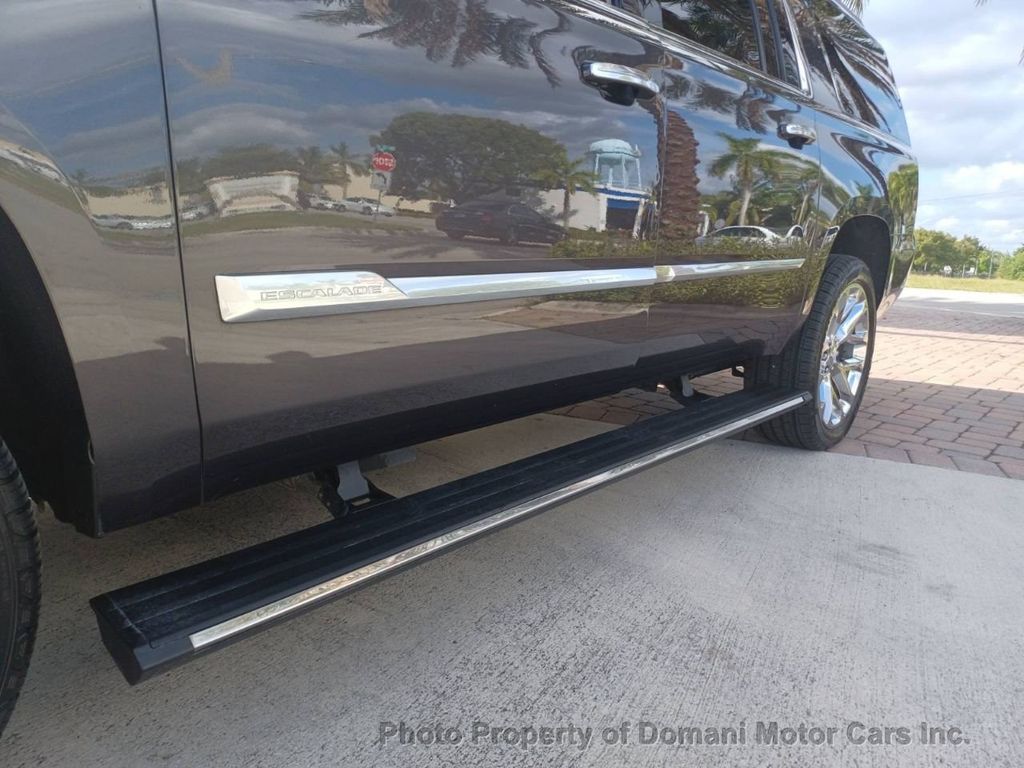 2016 Cadillac Escalade ESV Platinum photo 22