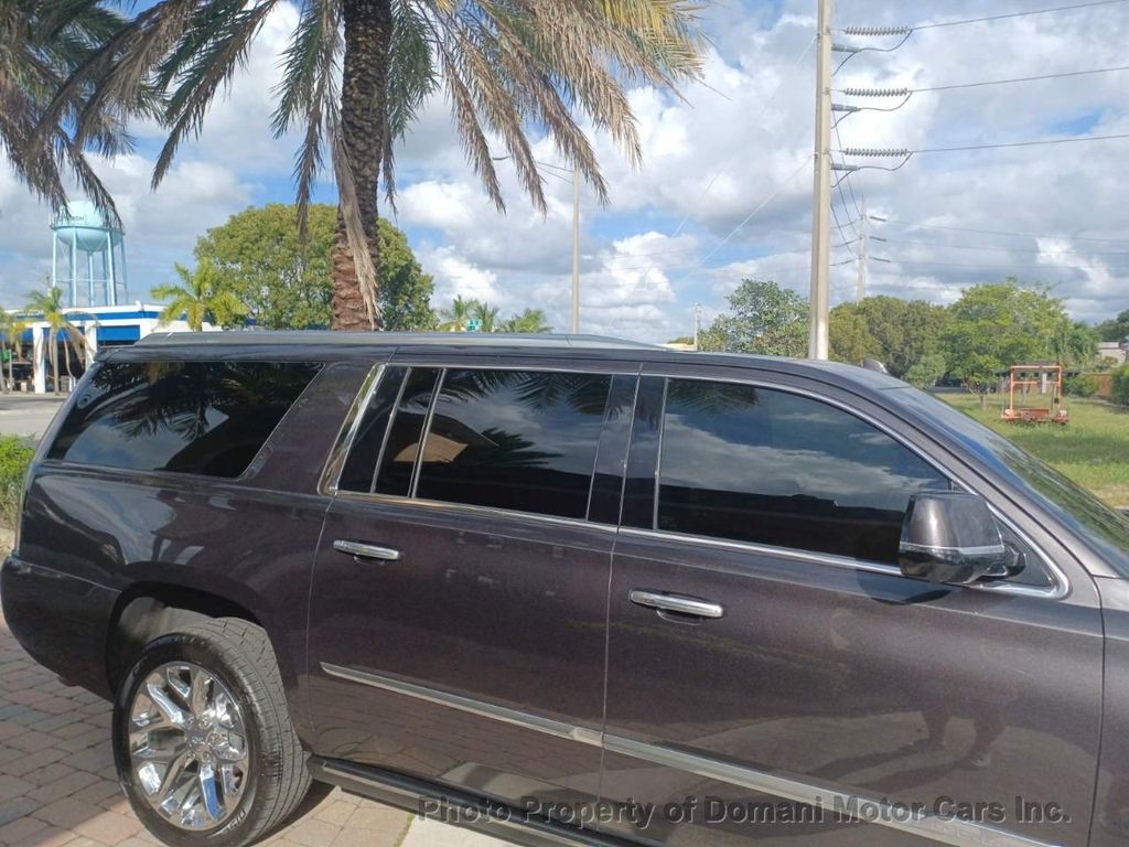 2016 Cadillac Escalade ESV Platinum photo 4